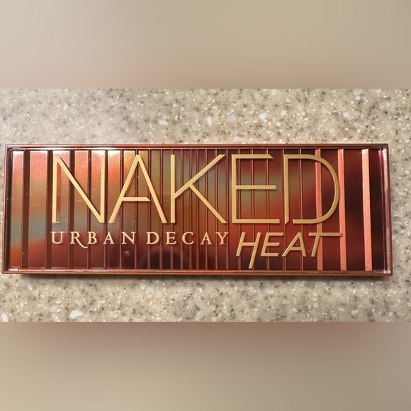 NWOB Urban Decay Naked Heat Eyeshadow Palette - Picture 1 of 4